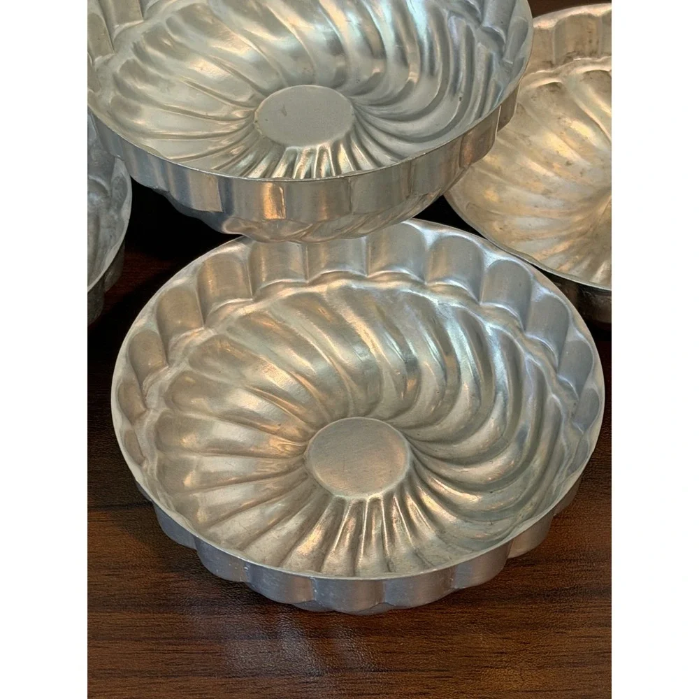 Vintage Aluminum Individual Tart Gelatin Molds Fluted Swirl Set of 5 Silver